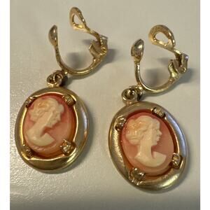 Cameo Dangling Goldtone Clip-On Earrings VINTAGE Pat 8189715 1/4" Cameo